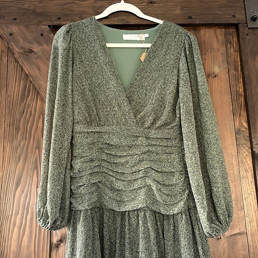 ASTR - Long Sleeve Green Floral Maxi Dress